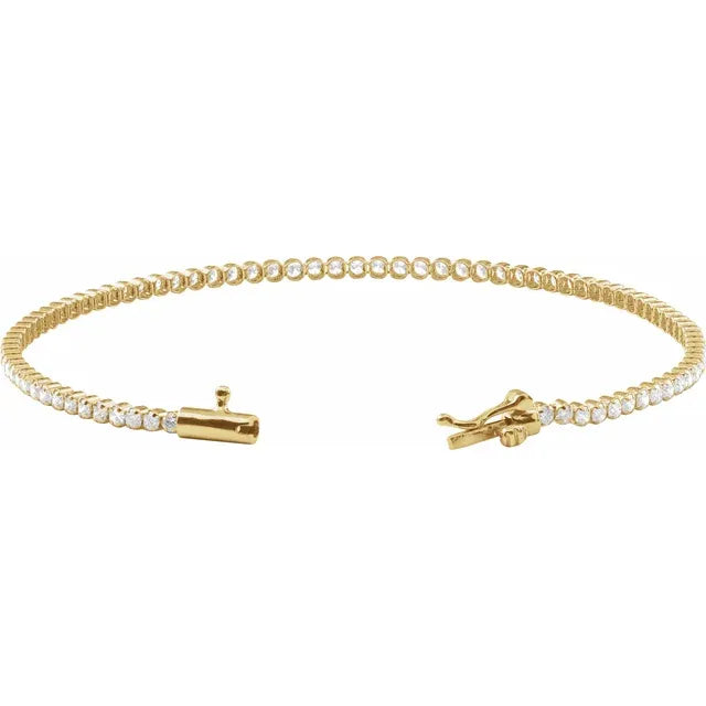 THE LAB-GROWN DIAMOND LIGHTWEIGHT LINE BRACELET