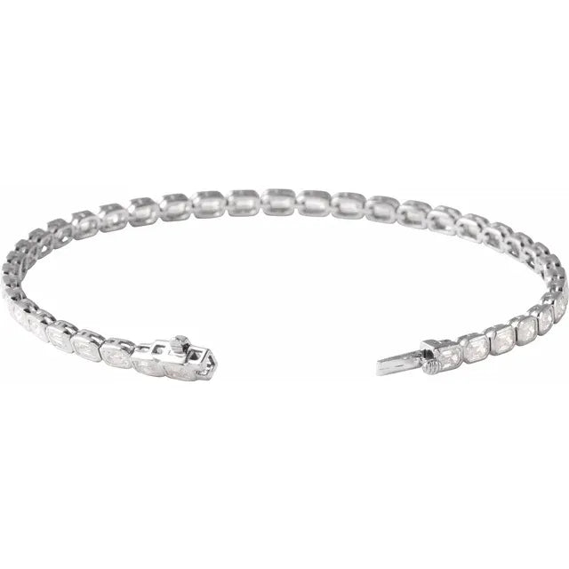 THE LAB-GROWN DIAMOND EMERALD LINE BRACELET